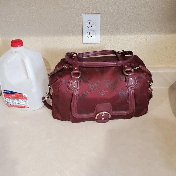 Like New Coach Campbell Signature C's Shoulder or Handbag m - Picture 3 of 12